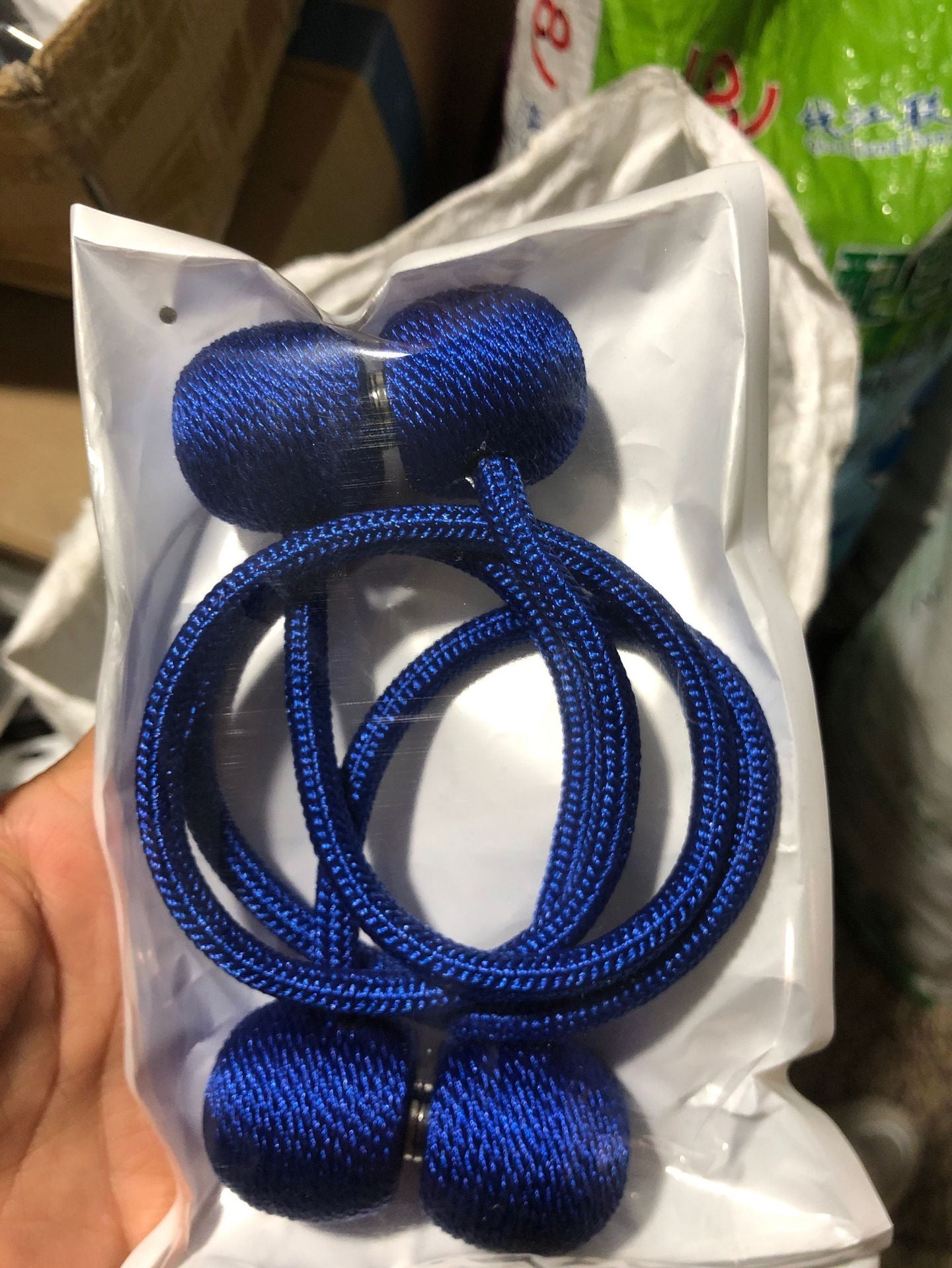 Magnetischer Raffhalter