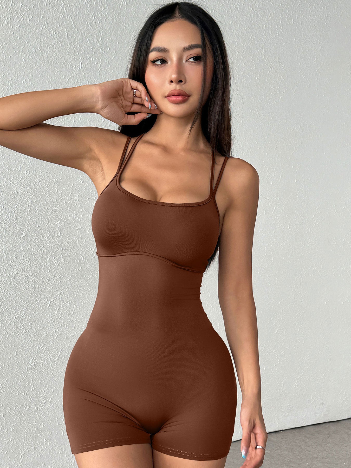 Tight-fitting one-piece shorts