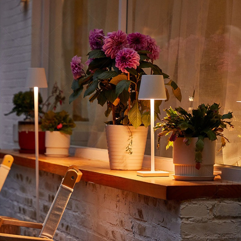 All Aluminum Rechargeable Table Lamp