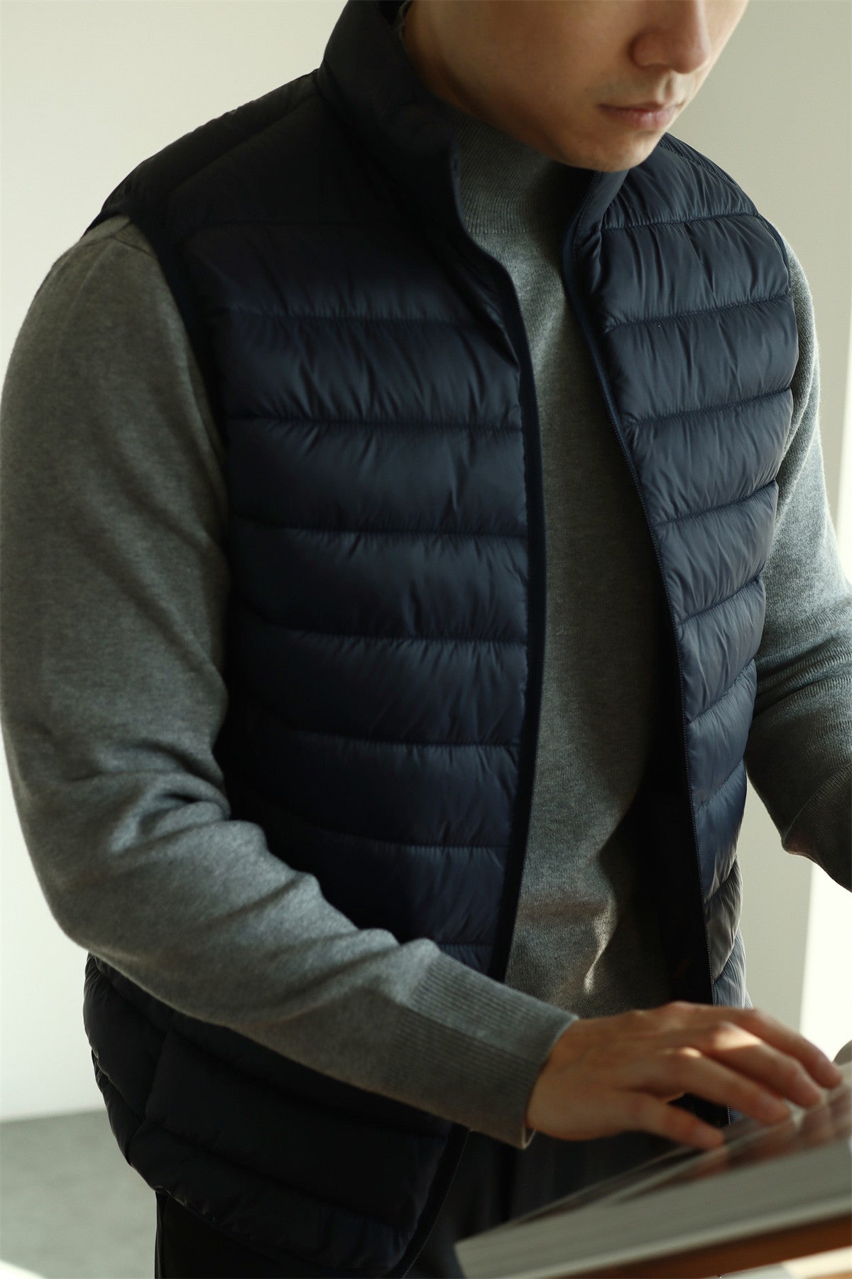 Herren Steppweste leicht ärmellos Kunstseide M–4XL | Men's Lightweight Quilted Vest Sleeveless Faux Silk M–4XL