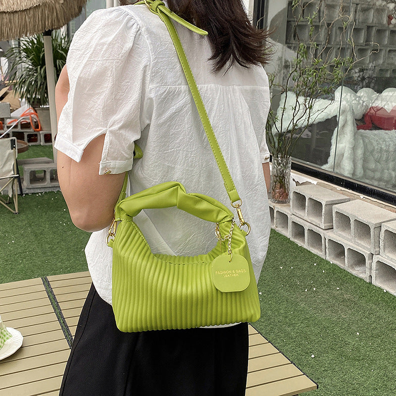Textured vertical stripe handbag 2025 new niche design shoulder messenger bag foreign style all-match bag women's wholesale