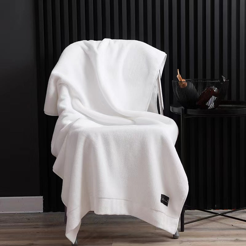 Bade- und Handtuch-Set aus reiner Baumwolle