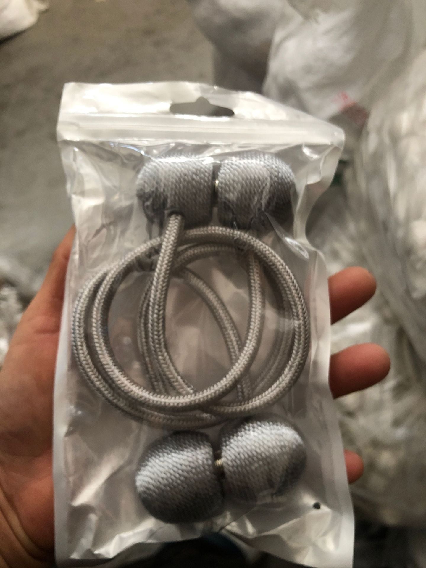 Magnetischer Raffhalter